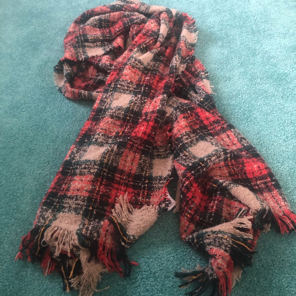 Plaid Blanket Scarf! Never Worn! 🍂💕